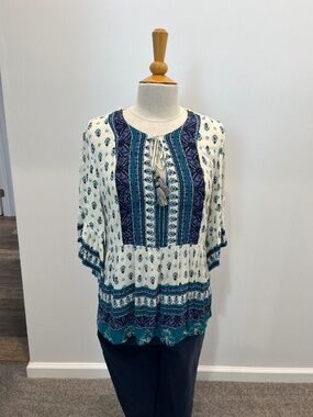 Artesia women’s top